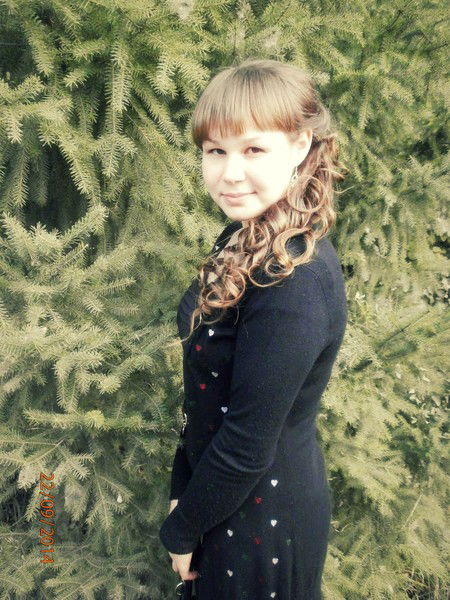 Оленька Попова