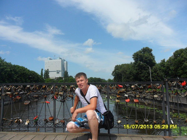 Азрет Суюнбаев