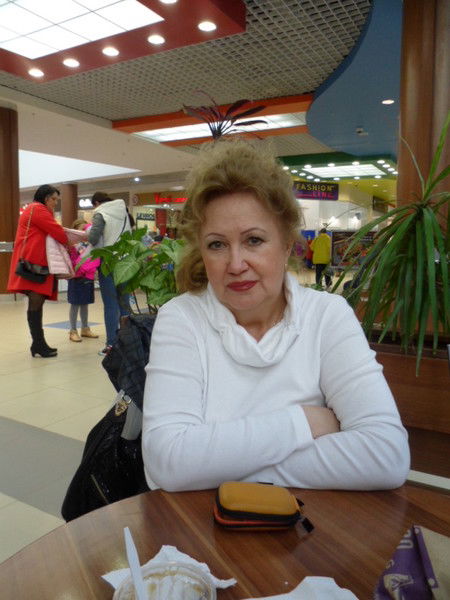 Елена Гладкова