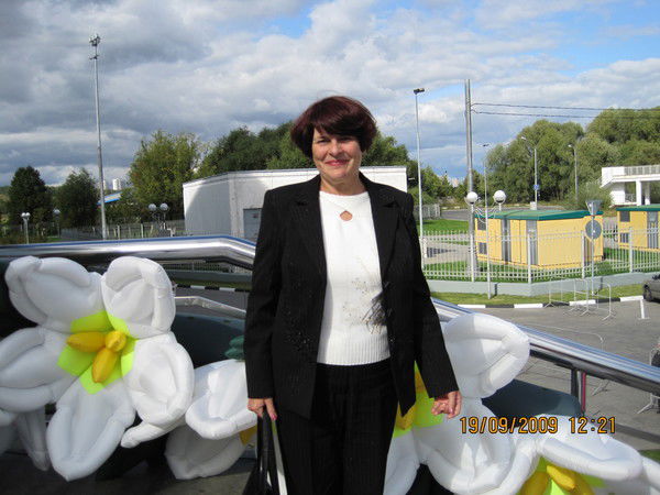 Люба Неумытова