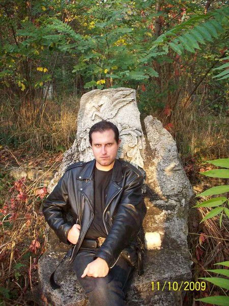 Илья Шкоденко