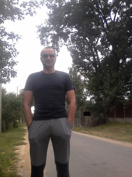 Валентин Наврась