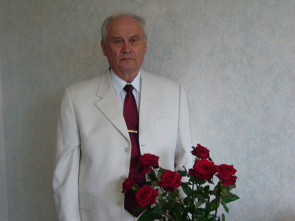 Леонид Ушаков