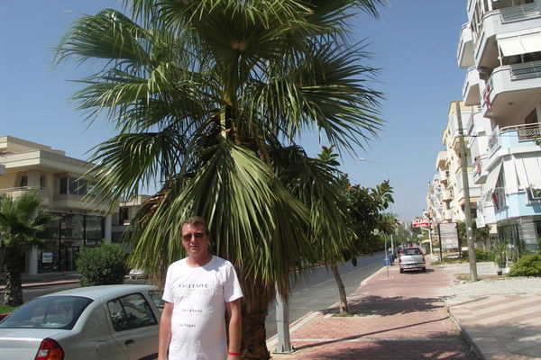 Юрий Петров