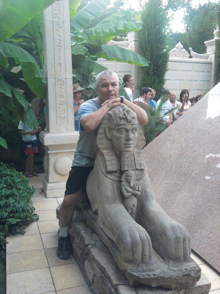 Олег Слонин