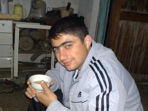 Алим Халилов