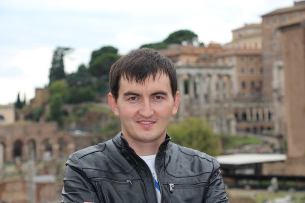 Виталий Романов