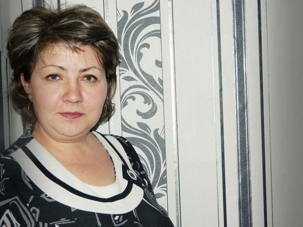 Елена Овчарова