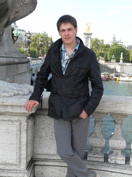 Анатолий Иванов