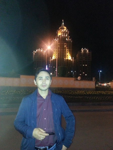 Асхат Кулахметов