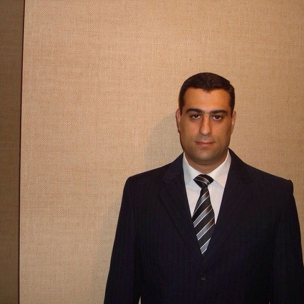 Эдуард Маркарьян