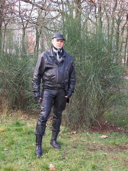 Павел Суханов