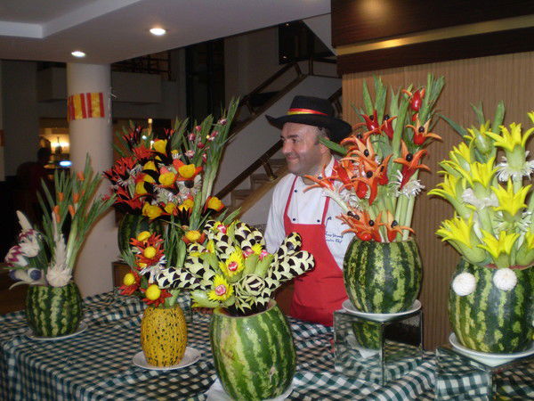 Влад Иванов