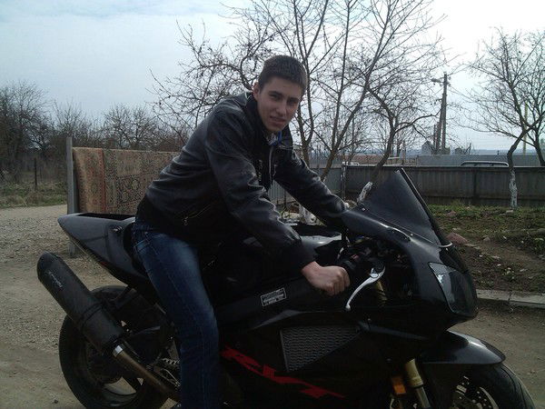 Илья Игнатов