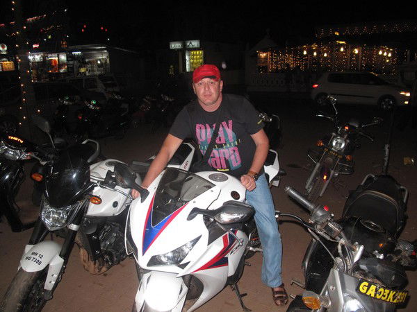 Владислав Петров