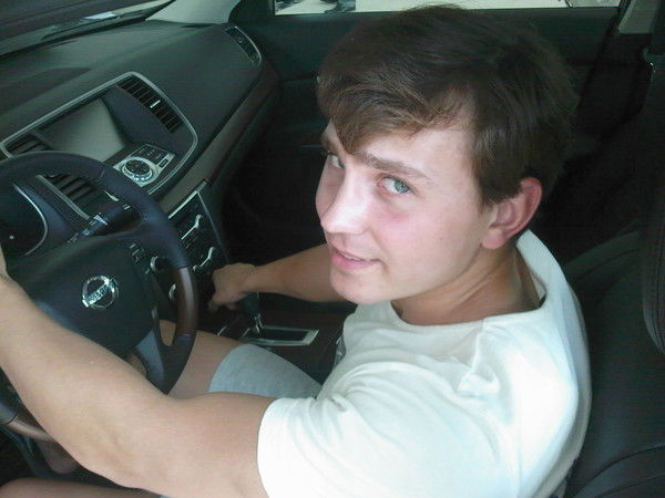 Олег Елисеев