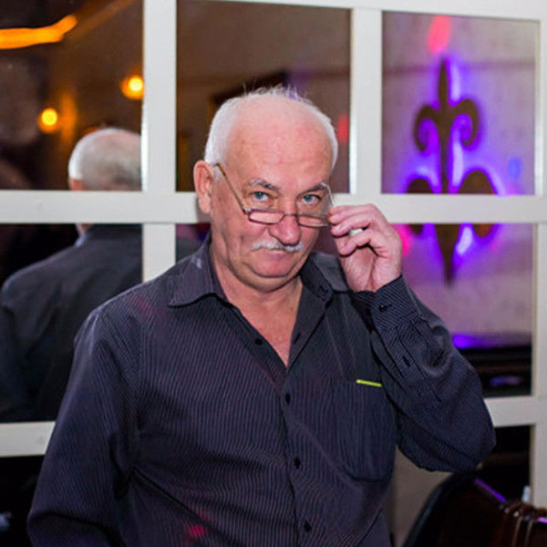 Виктор Тихомиров