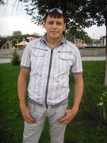 Максим Кустов