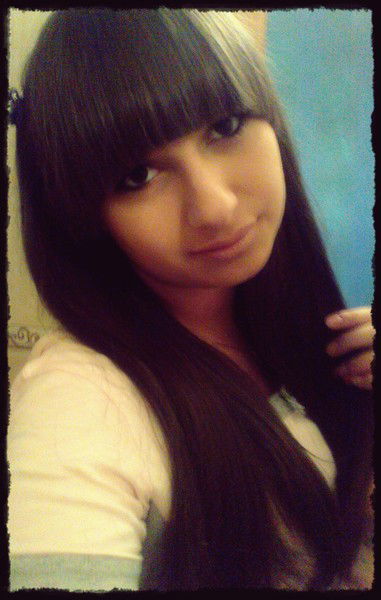 **:брюнеточка:** *