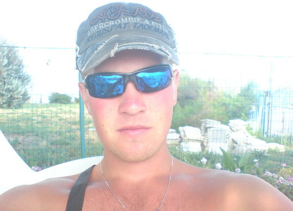 Жека Шуваров