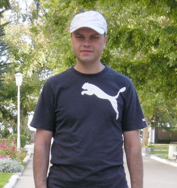 Юрий Оловаренко