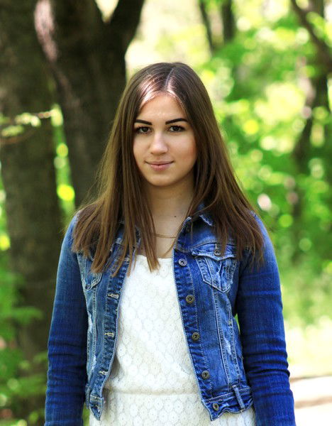 Алена Фалис