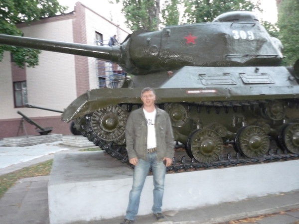 Олег Артемичев