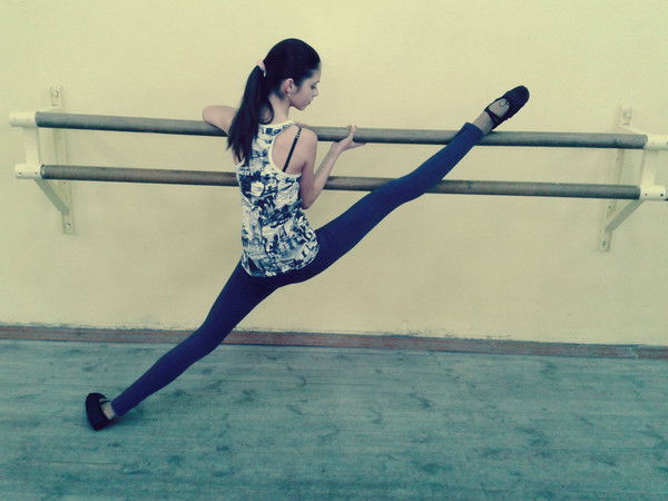 ` ~{Анютка}~ `