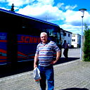 Александр Лавров