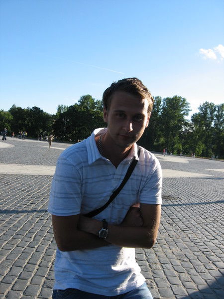 Олег Вежновец