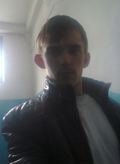 Николай Жаров