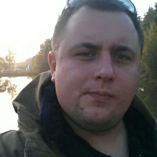 Дмитрий С*****в