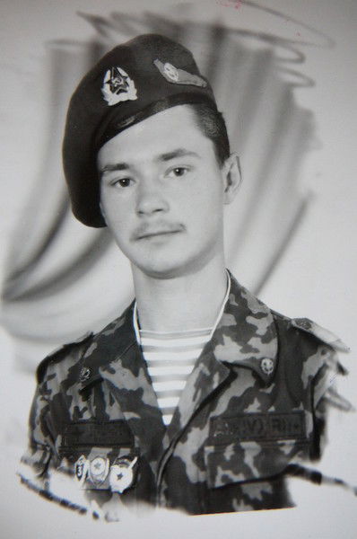 Александр Ларин