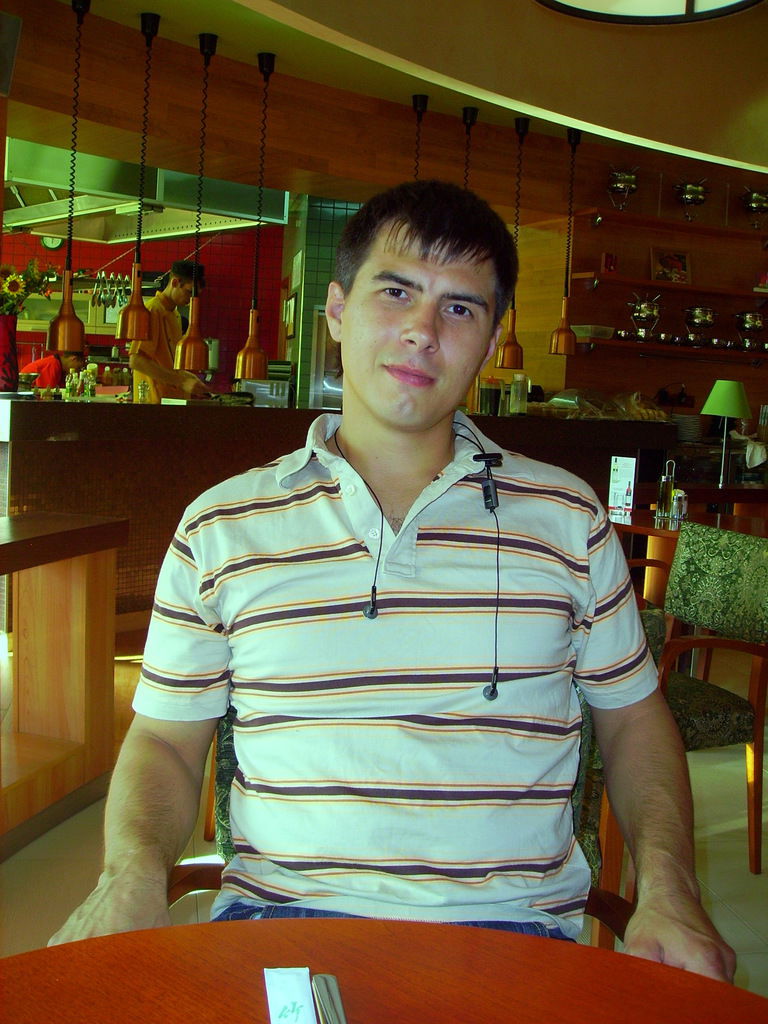 Олег Манойленко