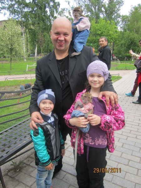 Андрей Сериков