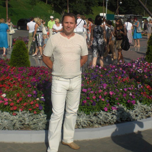 Юрий Костин