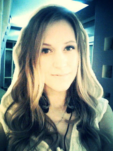 Анна Олейник