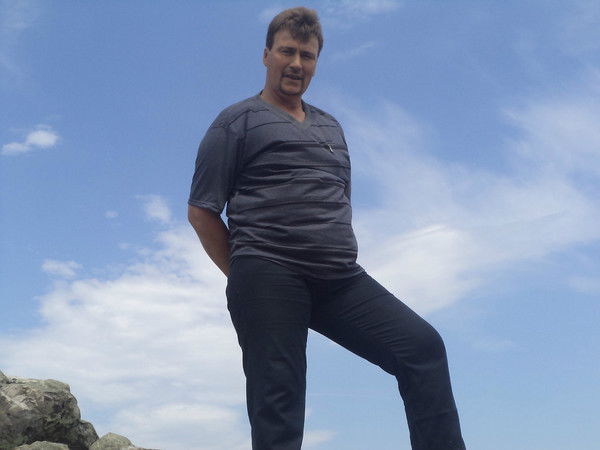 Юрий Стариков