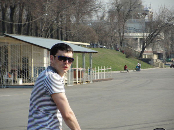 Артем Артамонов