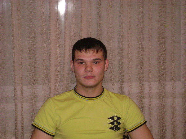 Артем Илларионов