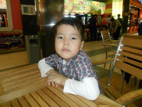 Нургуль Алмуратова