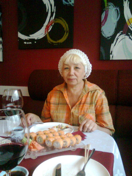 Женя Джакупова