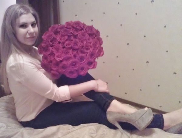 Лена Голова