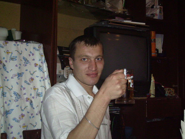 Максим Никонов