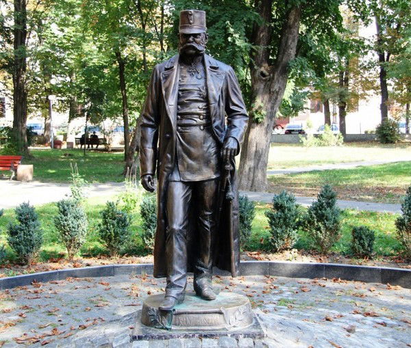 Виктор Амнтутанх