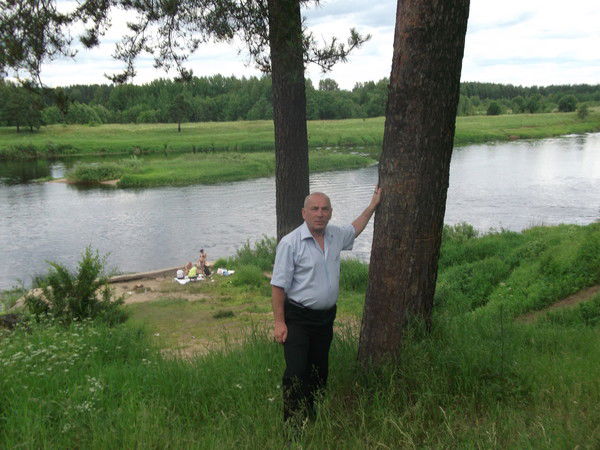 Александр Ефремов