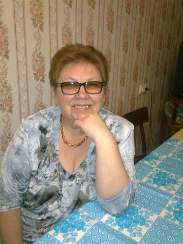 Людмила Наумова