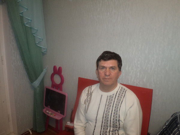 Виктор Николаенко