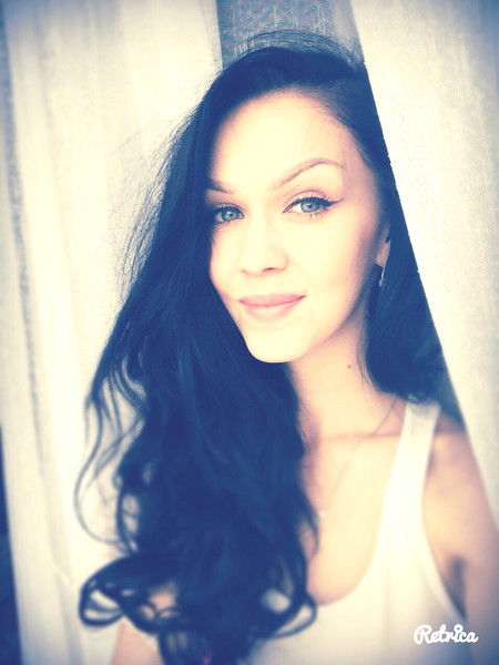 K Р И С Т И Н А *