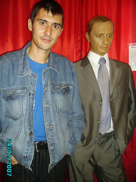 Дмитрий Лесников